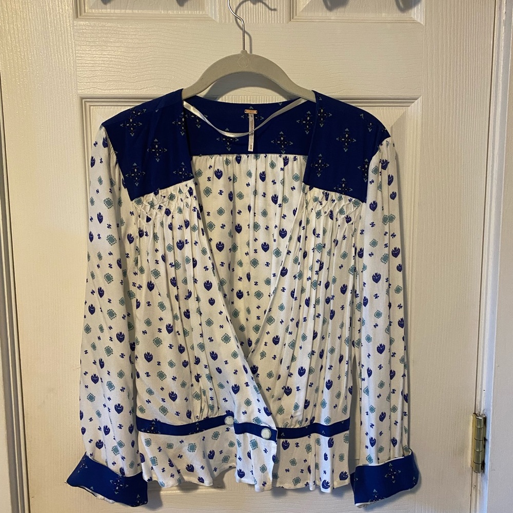 Free People Medium White&Blue Floral Blazer Blouse